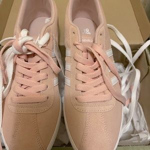 Brand new in box Adidas Neo pink shoes. Sz 8